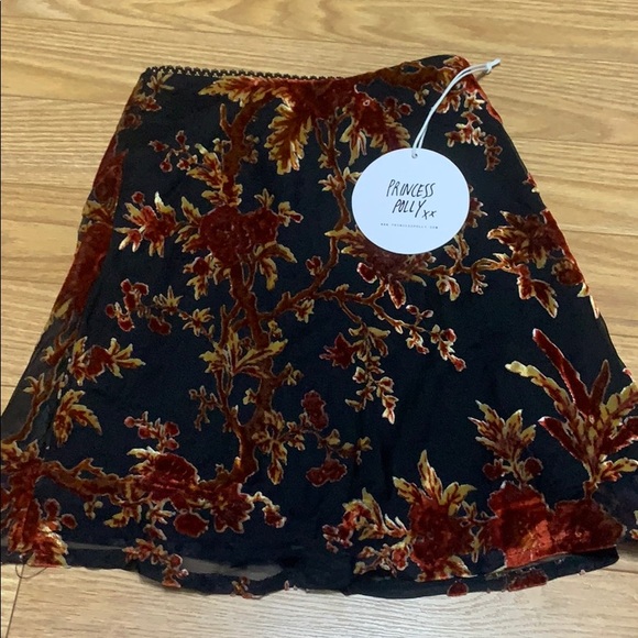 Princess Polly Dresses & Skirts - NWT princess Polly skirt